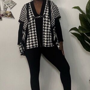 Akira Black and White Houndstooth Women's Sweater
